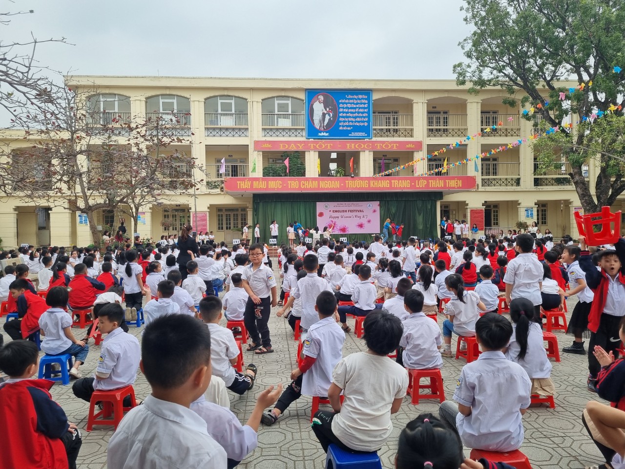 Trường Tiểu học Đồng Mai I phối hợp với Trung tâm tiếng Anh Dream Sky tổ chức các hoạt động cho các em học sinh nhân dịp 8.3